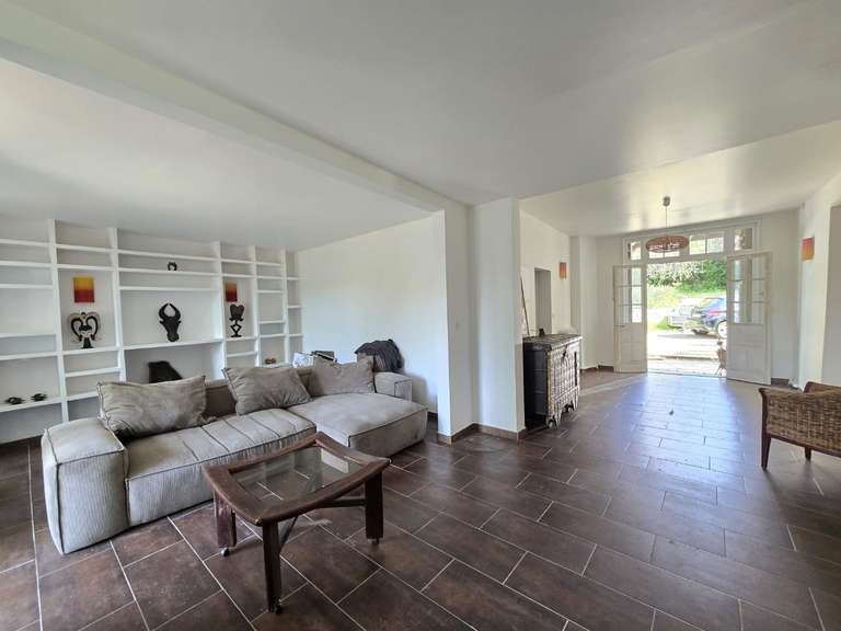 Propriété Breuillet - 8 chambres - 380m²