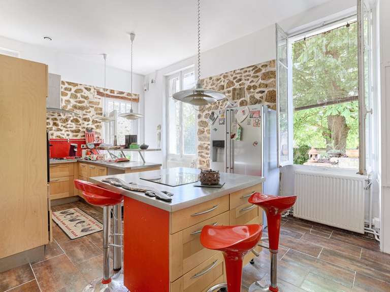 Propriété Breuillet - 8 chambres - 380m²