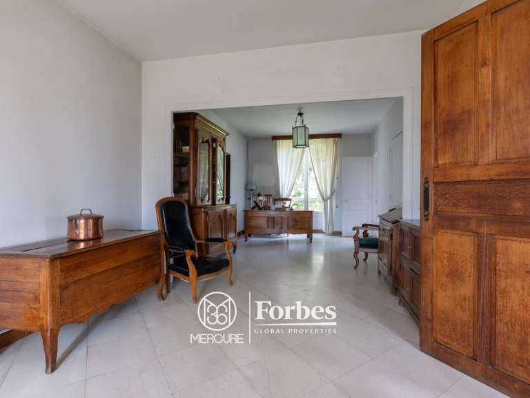 Propriété Brie-Comte-Robert - 5 chambres - 250m²