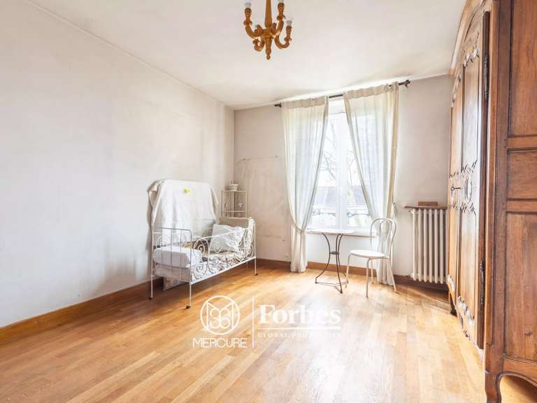 Propriété Brie-Comte-Robert - 5 chambres - 250m²