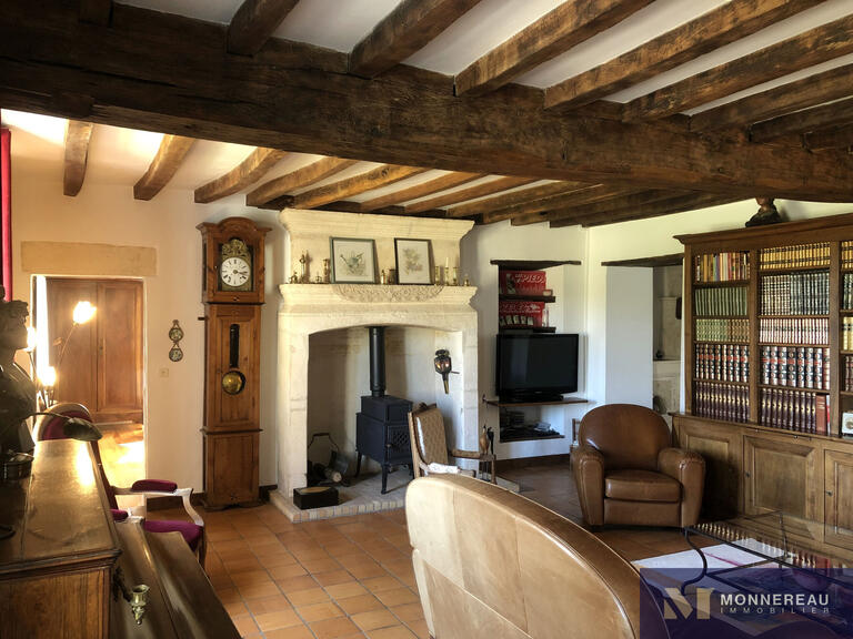 Maison Brie-sous-Barbezieux - 3 chambres - 208m²