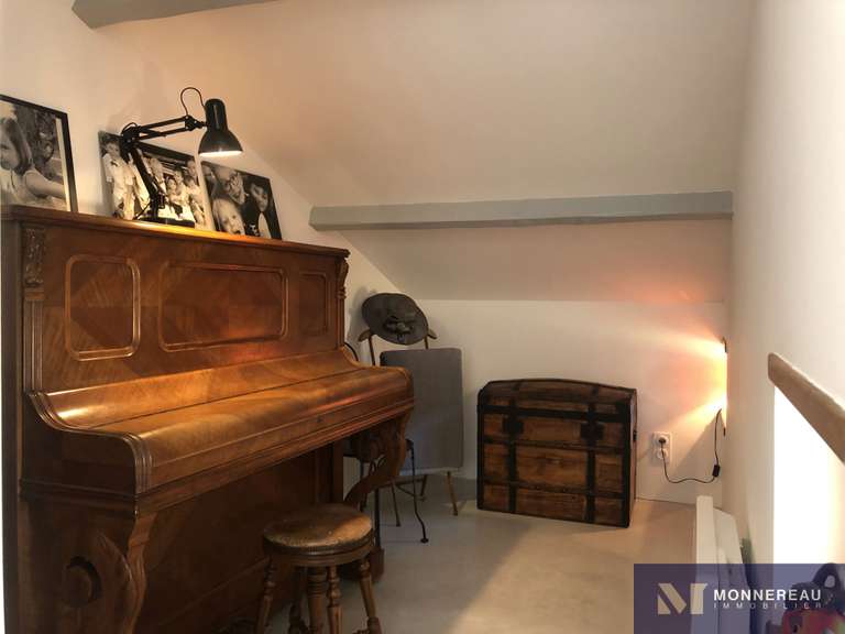 Maison Brie-sous-Barbezieux - 3 chambres - 208m²