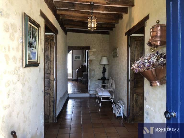 Maison Brie-sous-Barbezieux - 3 chambres - 208m²