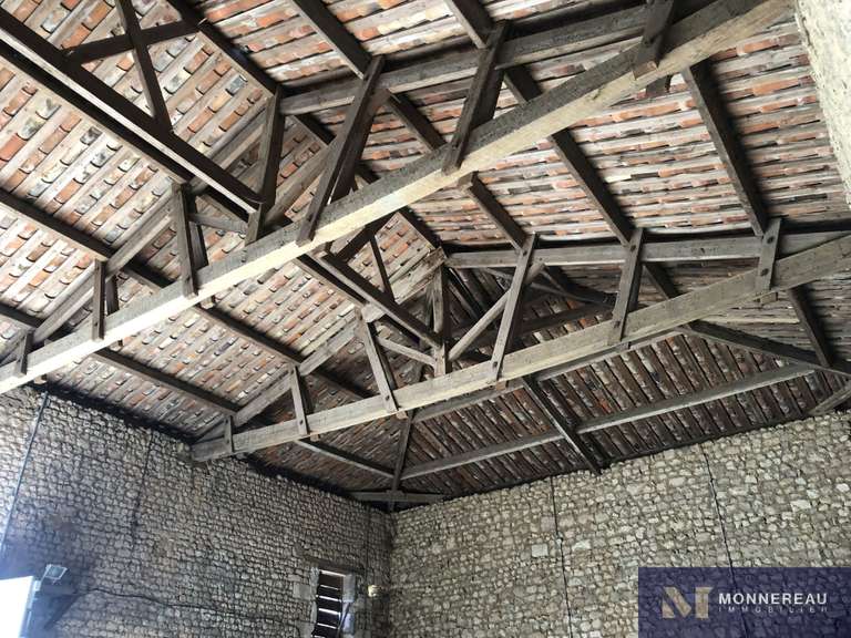 Maison Brie-sous-Barbezieux - 3 chambres - 208m²