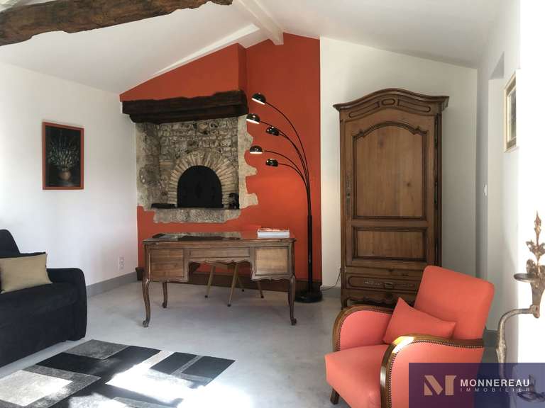 Maison Brie-sous-Barbezieux - 3 chambres - 208m²