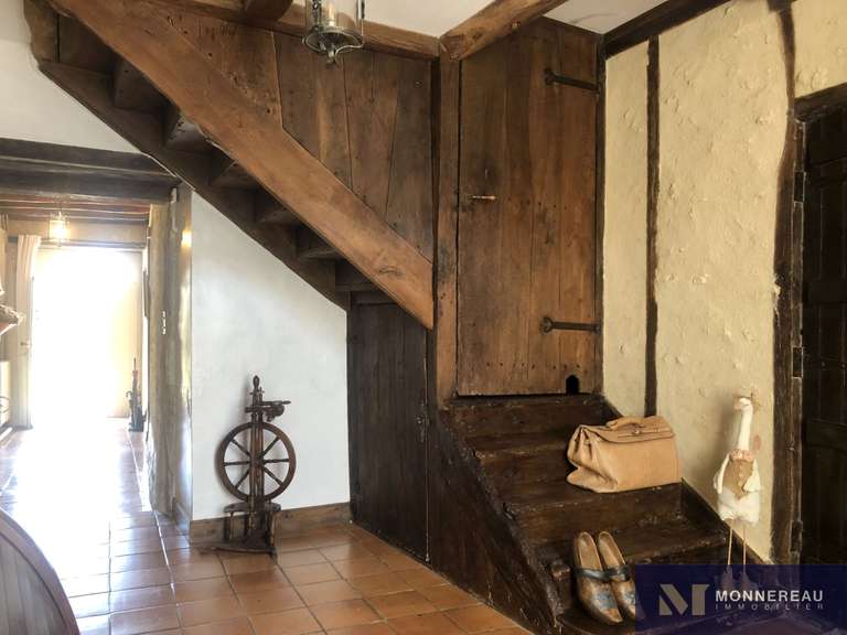 Maison Brie-sous-Barbezieux - 3 chambres - 208m²