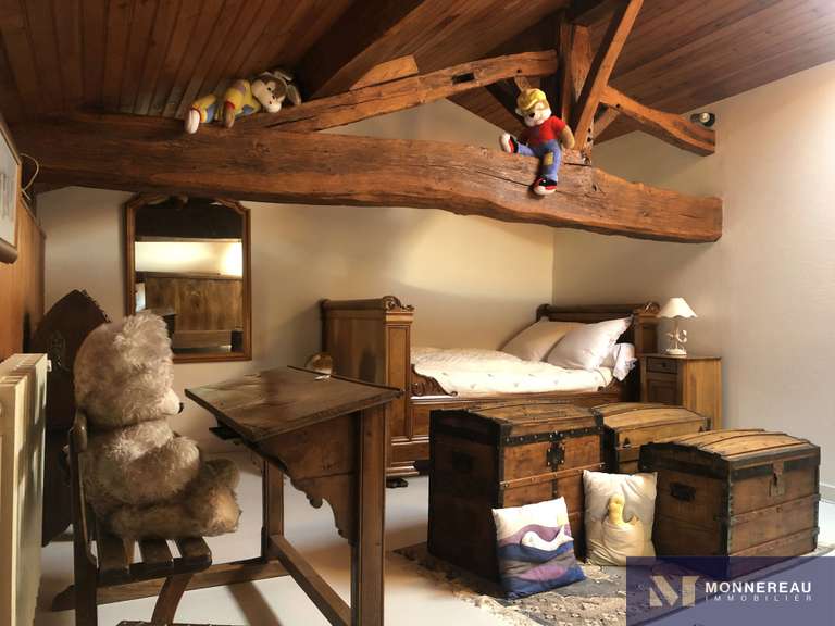 Maison Brie-sous-Barbezieux - 3 chambres - 208m²