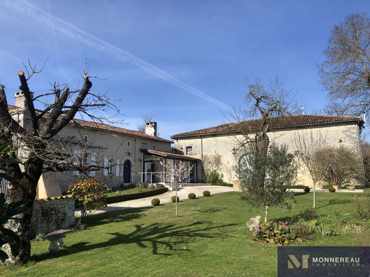 Maison Brie-sous-Barbezieux