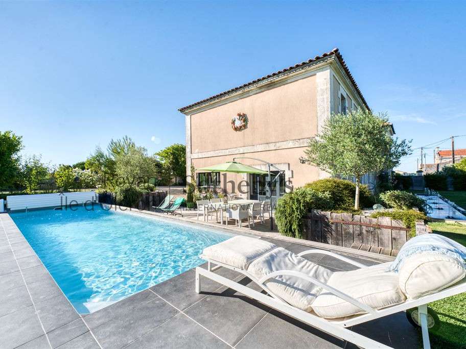 House Brie-sous-Mortagne