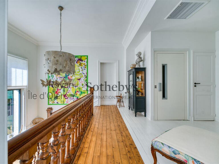 Maison Brie-sous-Mortagne - 6 chambres - 530m²