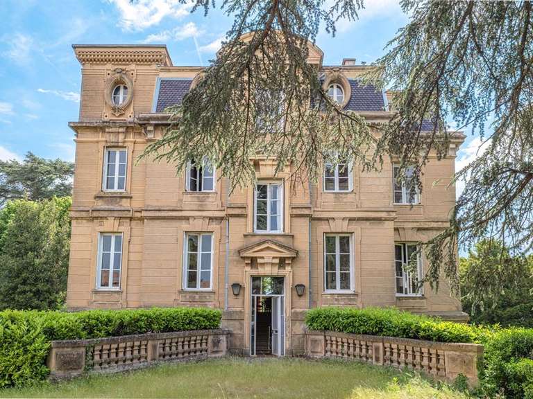 House Brignais - 8 bedrooms - 522m²