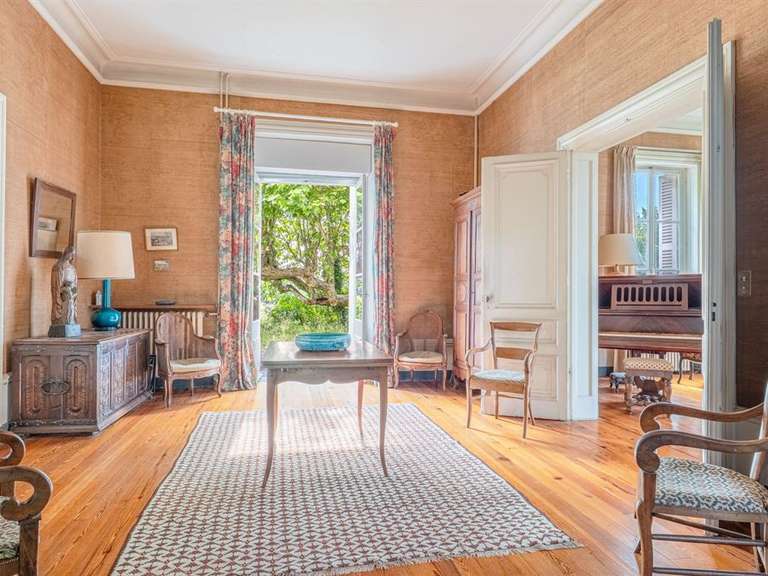 House Brignais - 8 bedrooms - 522m²