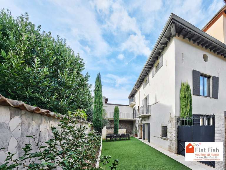 Maison Brignais - 6 chambres - 322m²