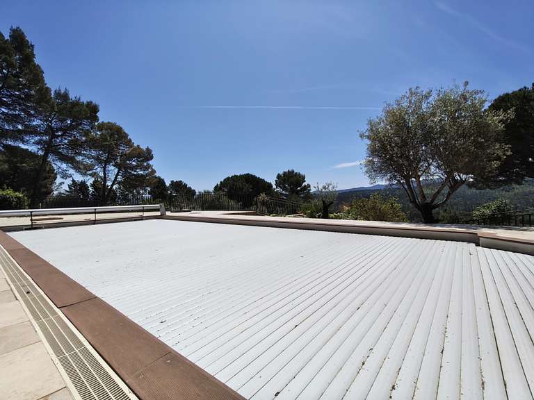 House Brignoles - 7 bedrooms - 300m²