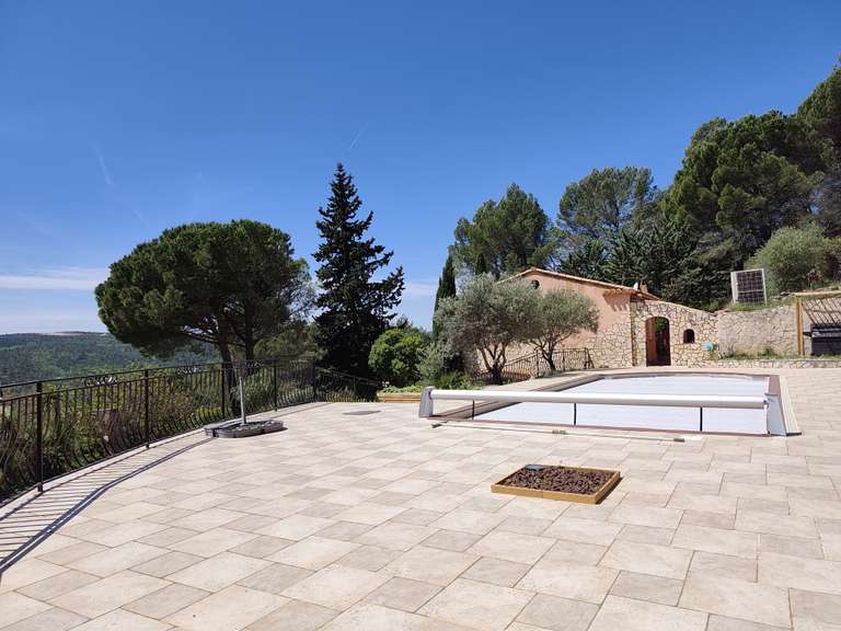 Maison Brignoles - 7 chambres - 300m²