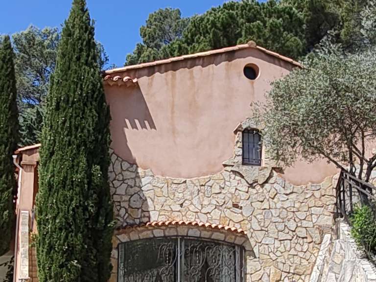 Maison Brignoles - 7 chambres - 300m²