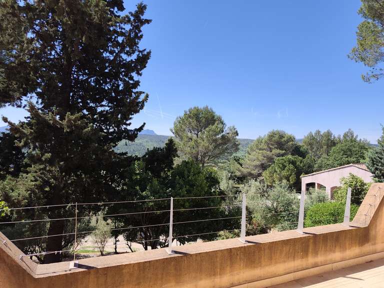 Maison Brignoles - 7 chambres - 300m²