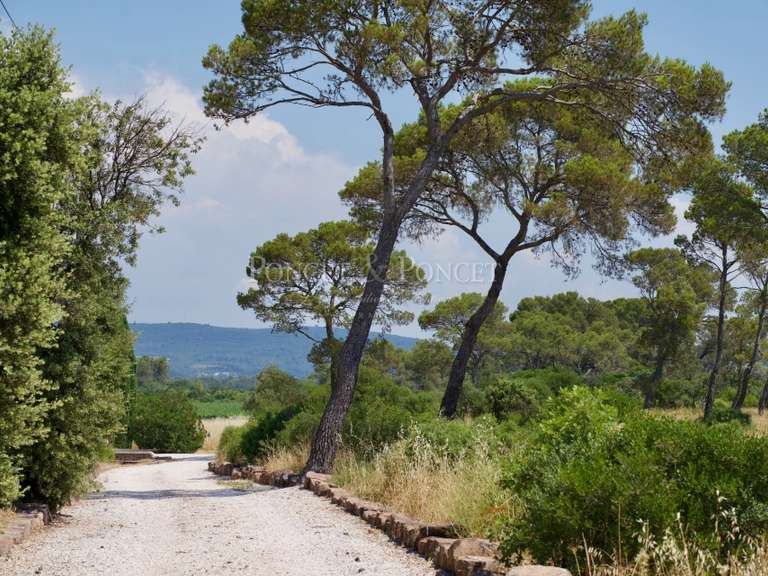 Propriété Brignoles - 12 chambres - 1080m²