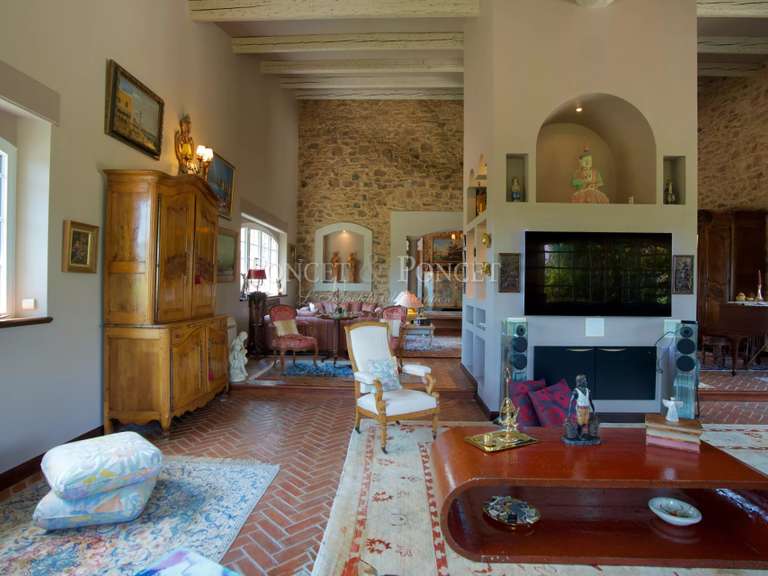 Propriété Brignoles - 12 chambres - 1080m²