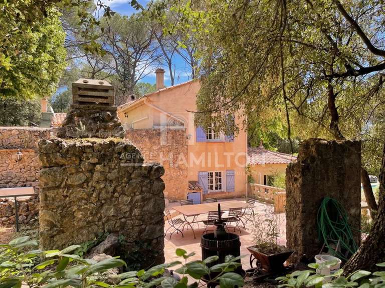 Villa Brignoles - 3 bedrooms - 163m²