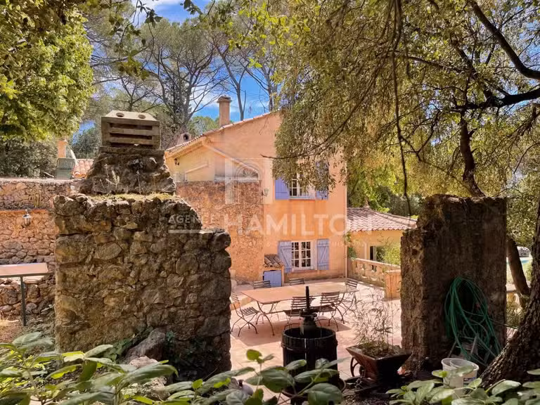 Villa Brignoles - 3 bedrooms - 163m²