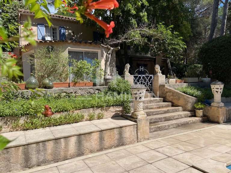 Villa Brignoles - 3 bedrooms - 163m²