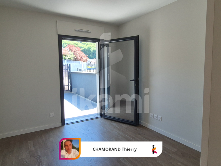Appartement Brison-Saint-Innocent - 3 chambres - 102m²