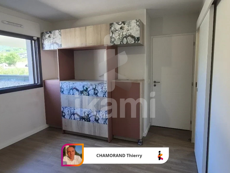 Appartement Brison-Saint-Innocent - 3 chambres - 102m²