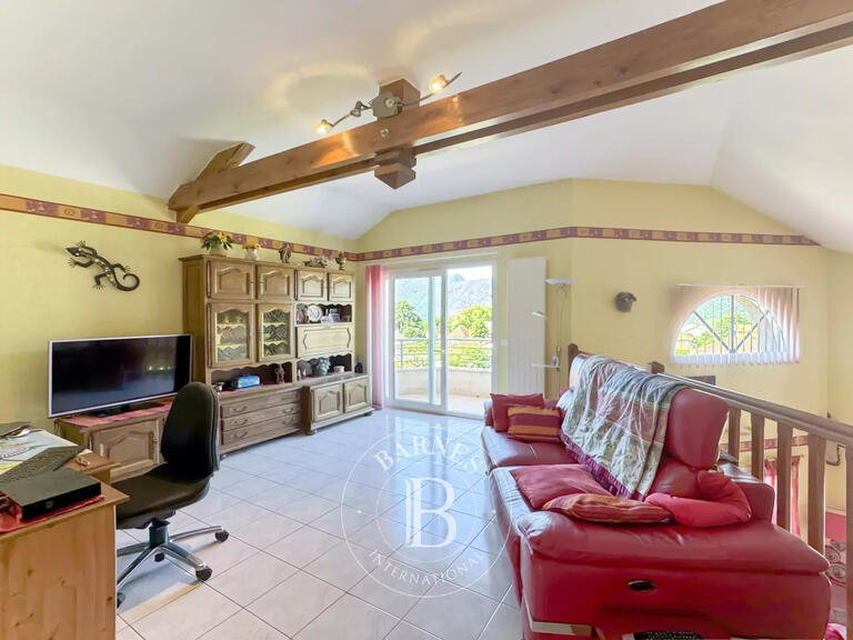 Maison Brison-Saint-Innocent - 3 chambres - 163m²