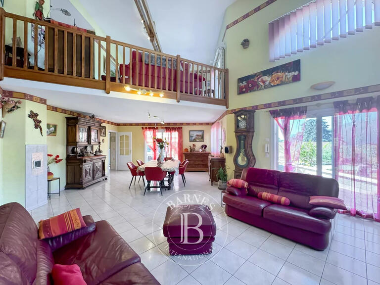 Maison Brison-Saint-Innocent - 3 chambres - 163m²
