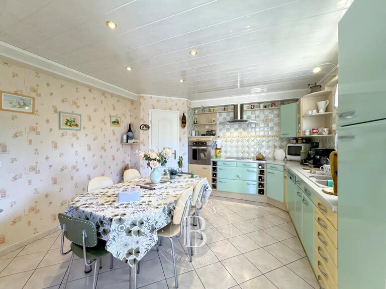 Maison Brison-Saint-Innocent - 3 chambres - 163m²