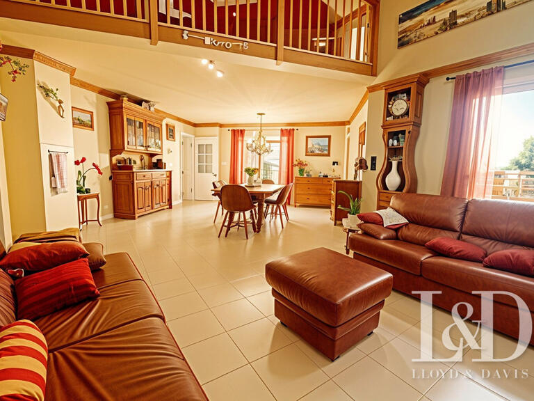 House Brison-Saint-Innocent - 3 bedrooms - 163m²