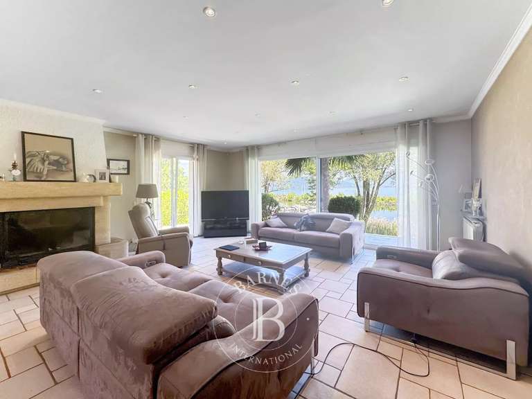 Maison Brison-Saint-Innocent - 3 chambres - 183m²