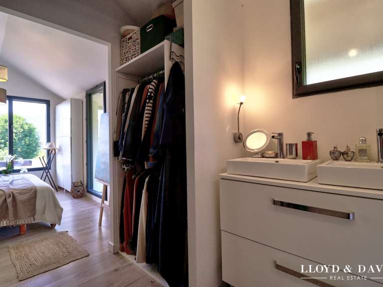 House Brison-Saint-Innocent - 3 bedrooms - 111m²