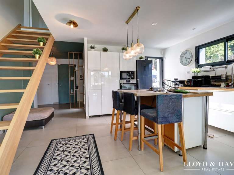 House Brison-Saint-Innocent - 3 bedrooms - 111m²