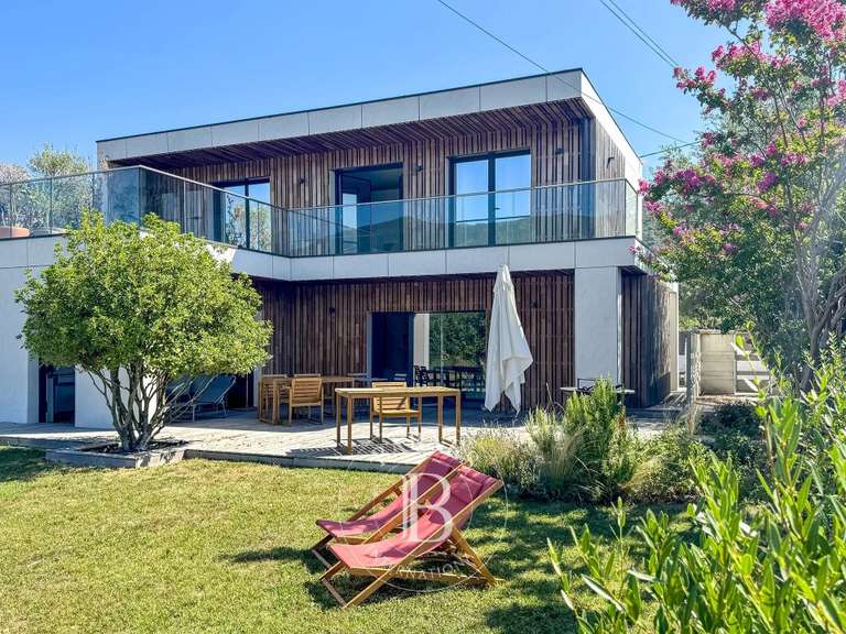 Maison Brison-Saint-Innocent - 3 chambres - 127m²