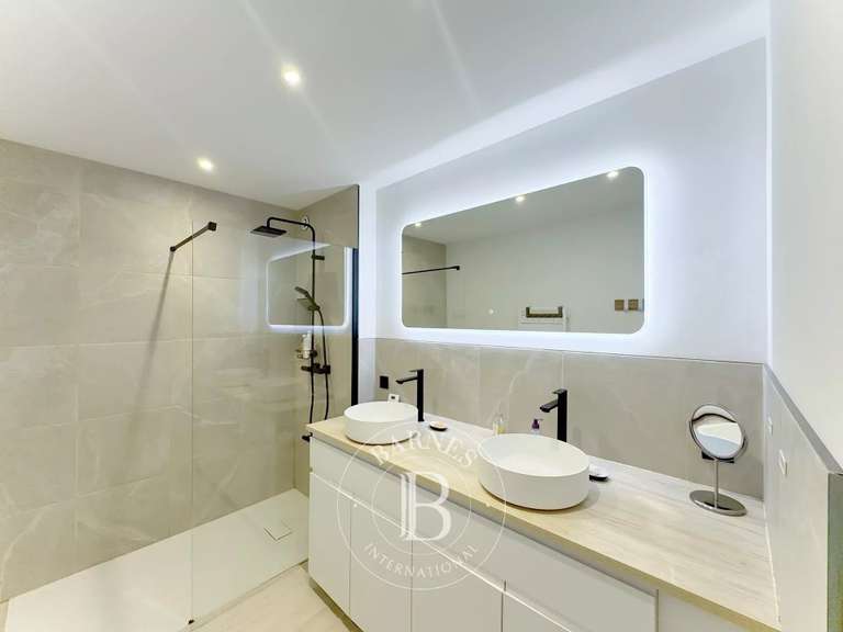 Maison Brison-Saint-Innocent - 3 chambres - 127m²