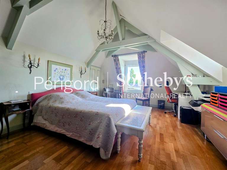 Maison Brive-la-Gaillarde - 6 chambres - 255m²