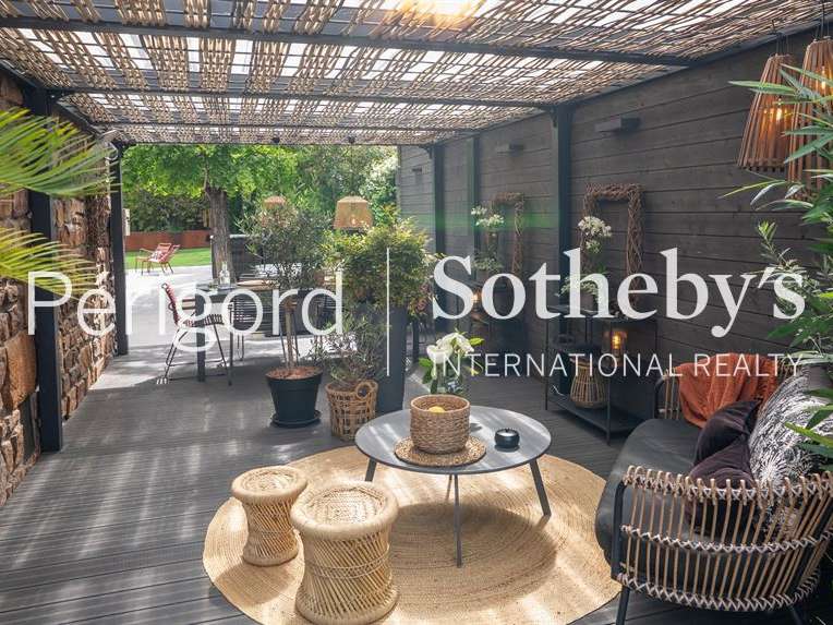 Maison Brive-la-Gaillarde - 5 chambres - 260m²