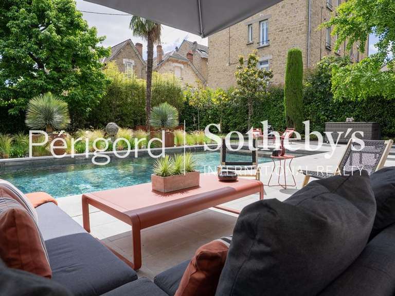 Maison Brive-la-Gaillarde - 5 chambres - 260m²
