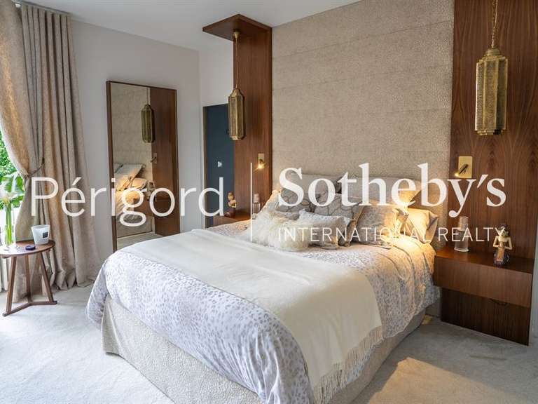 Maison Brive-la-Gaillarde - 5 chambres - 260m²