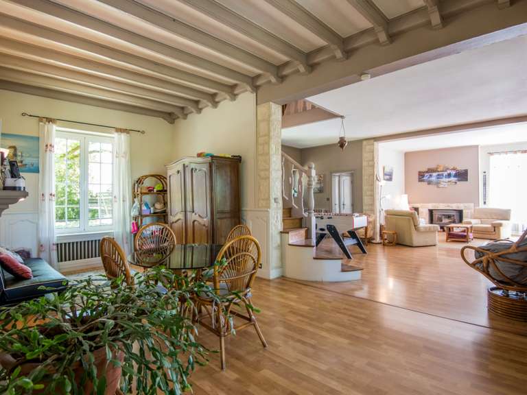 Maison Brive-la-Gaillarde - 4 chambres - 218m²