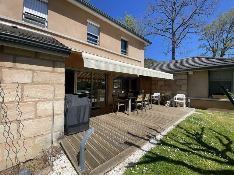 Maison Brive-la-Gaillarde - 4 chambres - 164m²