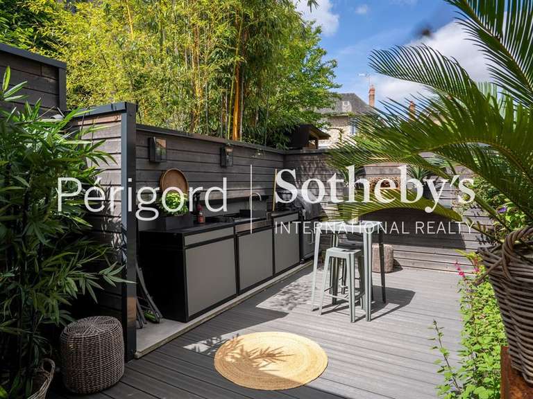 Maison Brive-la-Gaillarde - 5 chambres - 260m²