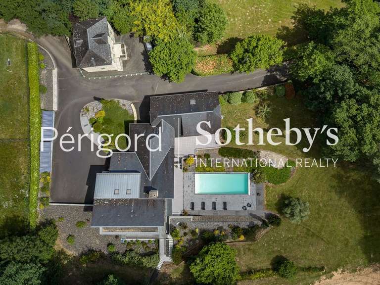Maison Brive-la-Gaillarde - 6 chambres - 392m²