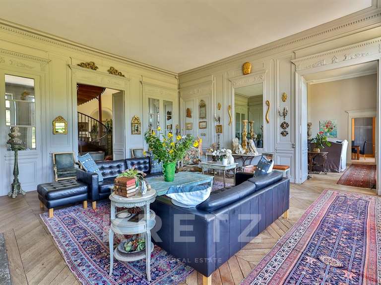 Castle Brives-sur-Charente - 9 bedrooms - 1200m²