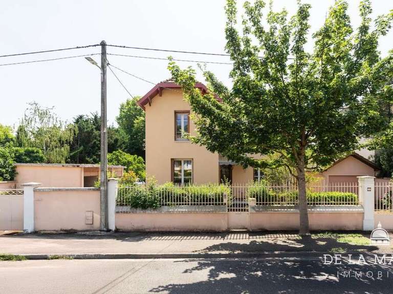 Maison Bron - 4 chambres