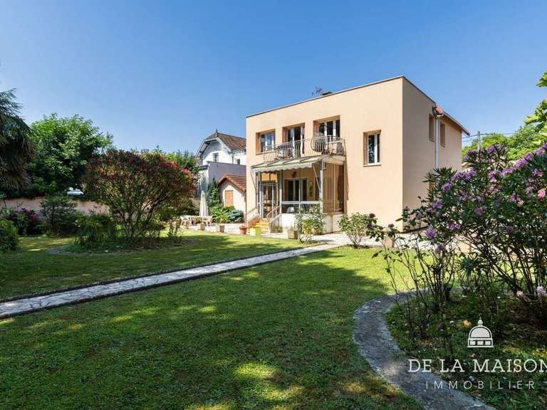 Maison Bron - 4 chambres