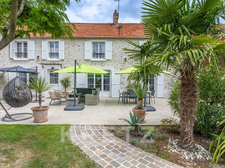 Mill Bruyères-le-Châtel - 6 bedrooms - 366m²