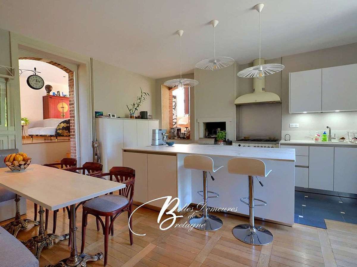 Maison Bruz